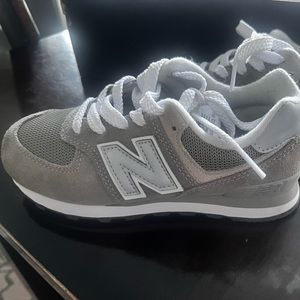 New Balance sneakers for boys size 13